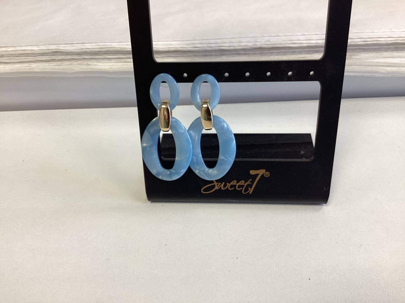 0A2B234F-3725-49DB-9821-486AFC983DB7