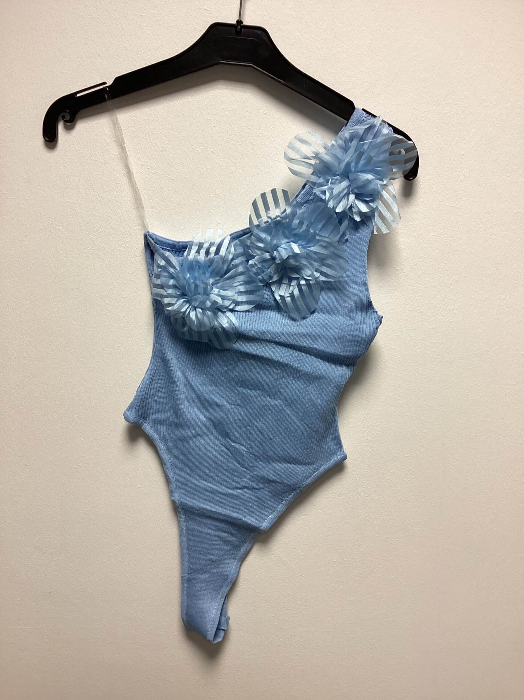 18DBC82A-6921-48D4-B252-75159A71A6EC