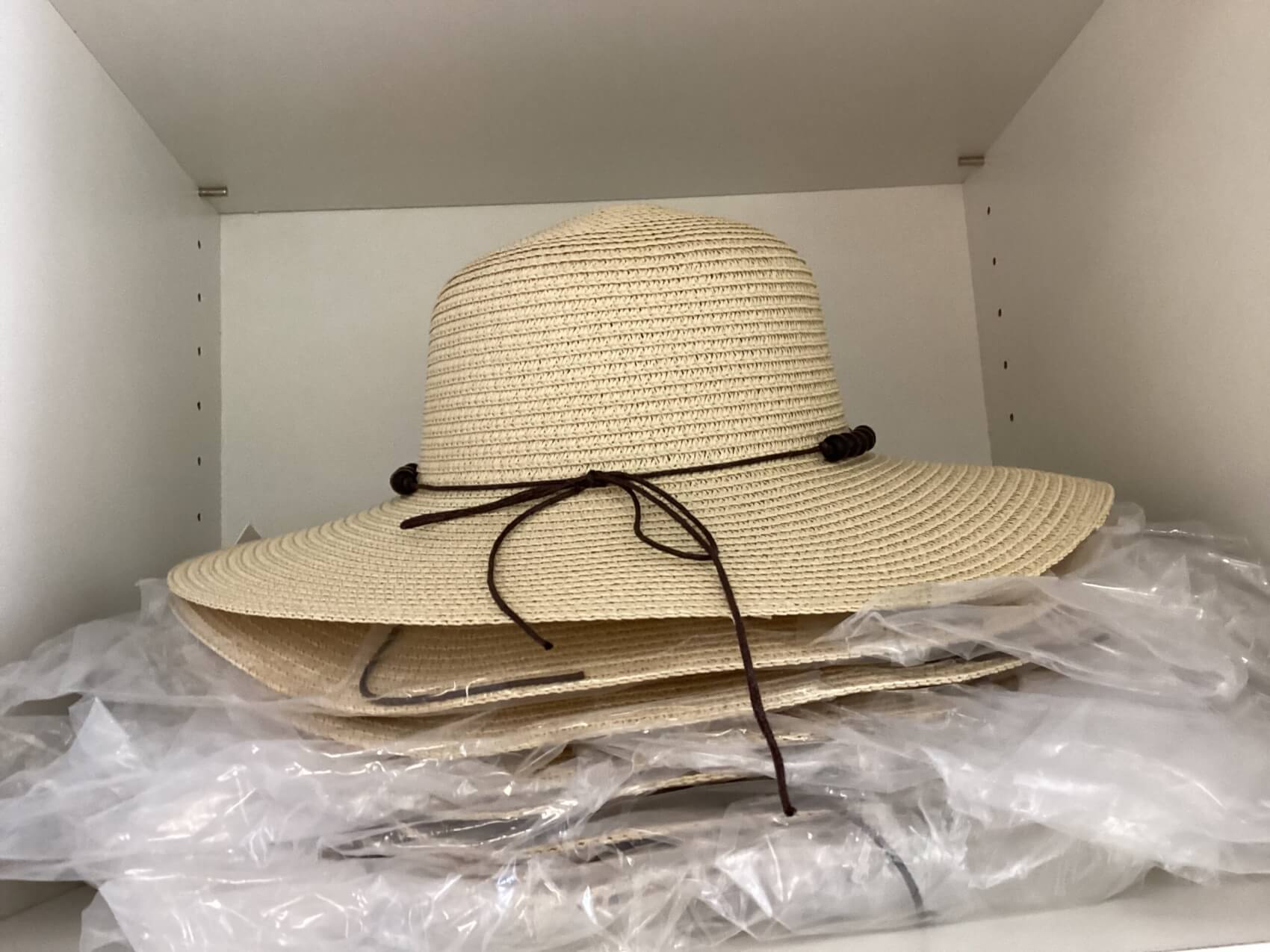 EE64E2B6-B481-49F2-8AA3-20533FEE3C9A