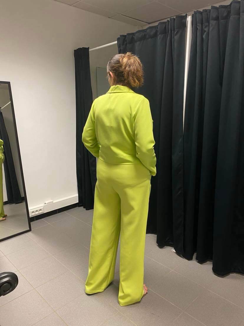 9CC249AA-FE51-4B87-A13B-2E00B9E1FA7F