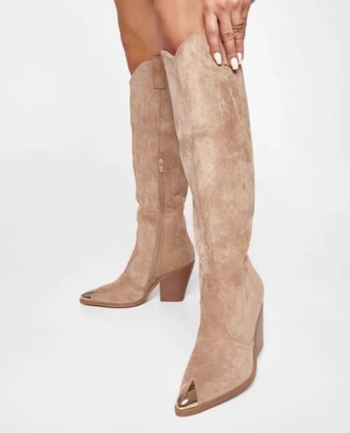 6D0D0C26-0459-4DC0-8E5F-3F5B134AA2B2