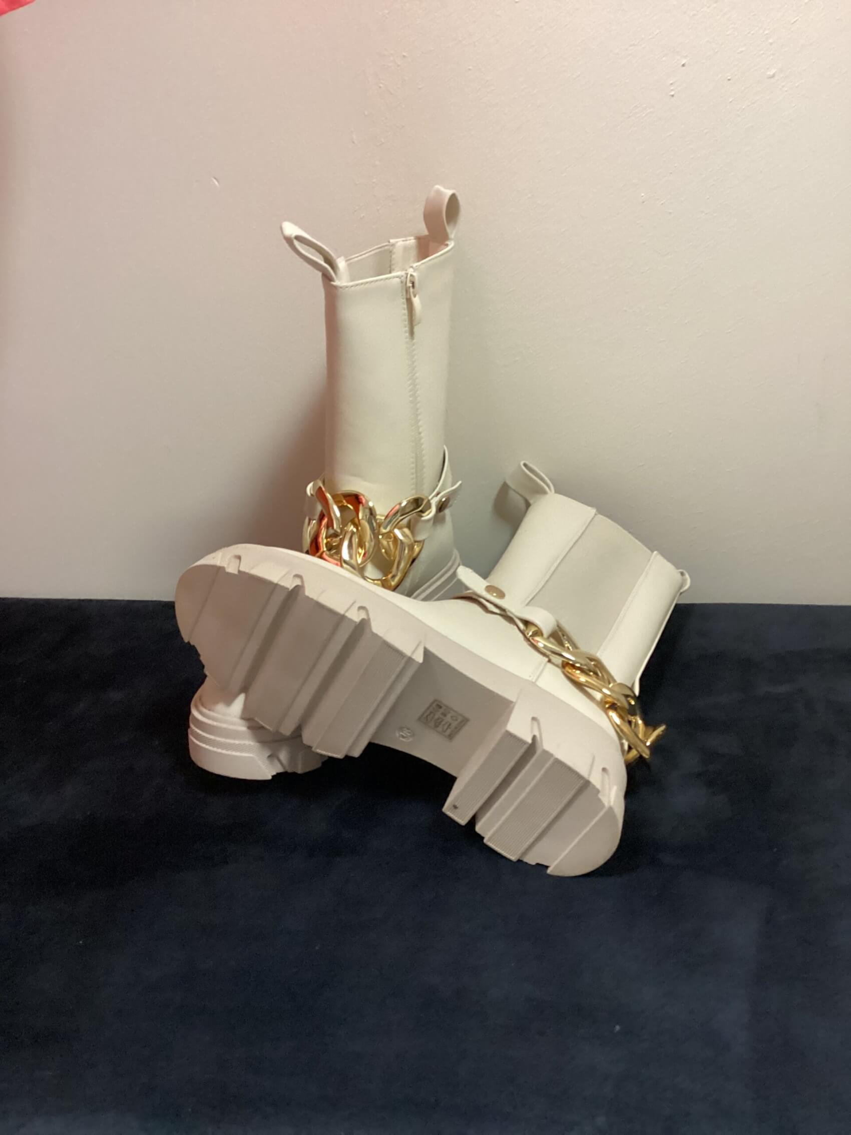 970347E3-F7F4-45AD-95F1-48D84D30708A